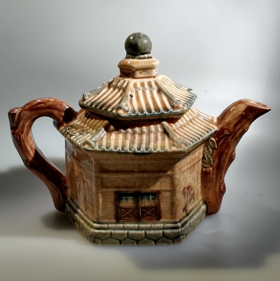 1920's Japanese Tea House, Marutomoware - Picture 1 of 7